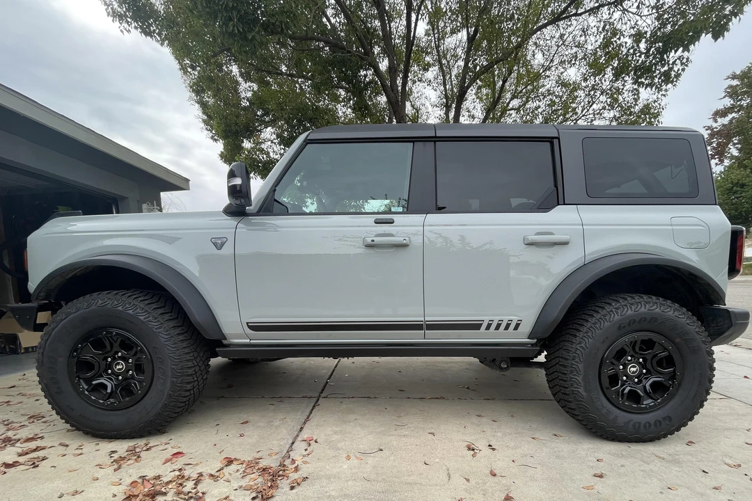 2021 Ford Bronco 6th Gen - Image 3 of 31