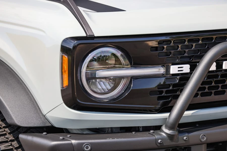2021 Ford Bronco 6th Gen - Image 15 of 31