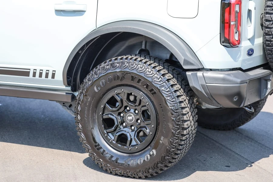 2021 Ford Bronco 6th Gen - Image 17 of 31
