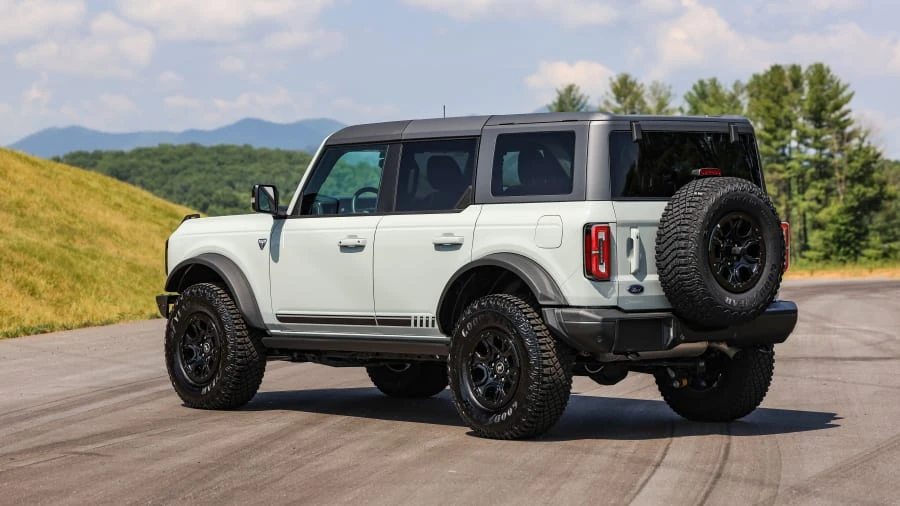 2021 Ford Bronco 6th Gen - Image 2 of 31