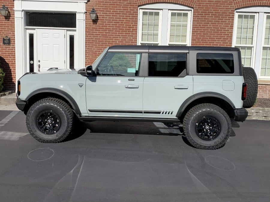 2021 Ford Bronco 6th Gen - Image 2 of 12