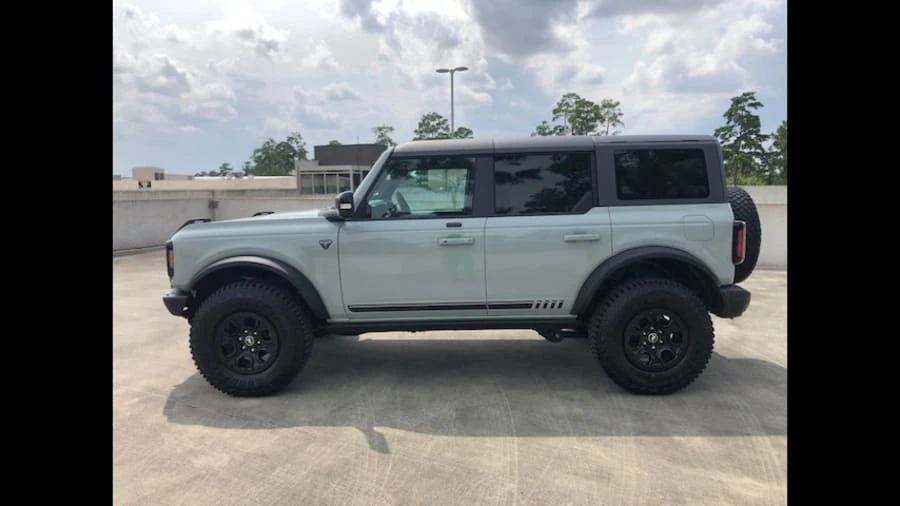 2021 Ford Bronco 6th Gen - Image 2 of 10