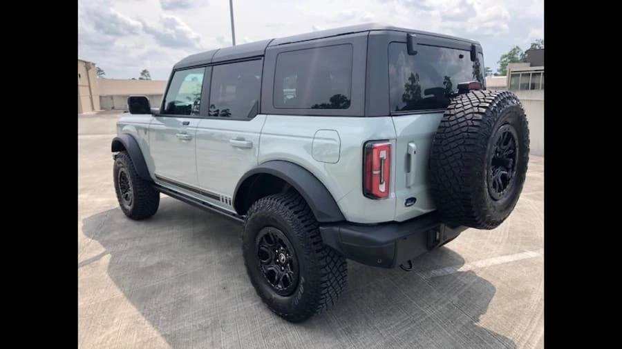 2021 Ford Bronco 6th Gen - Image 3 of 10