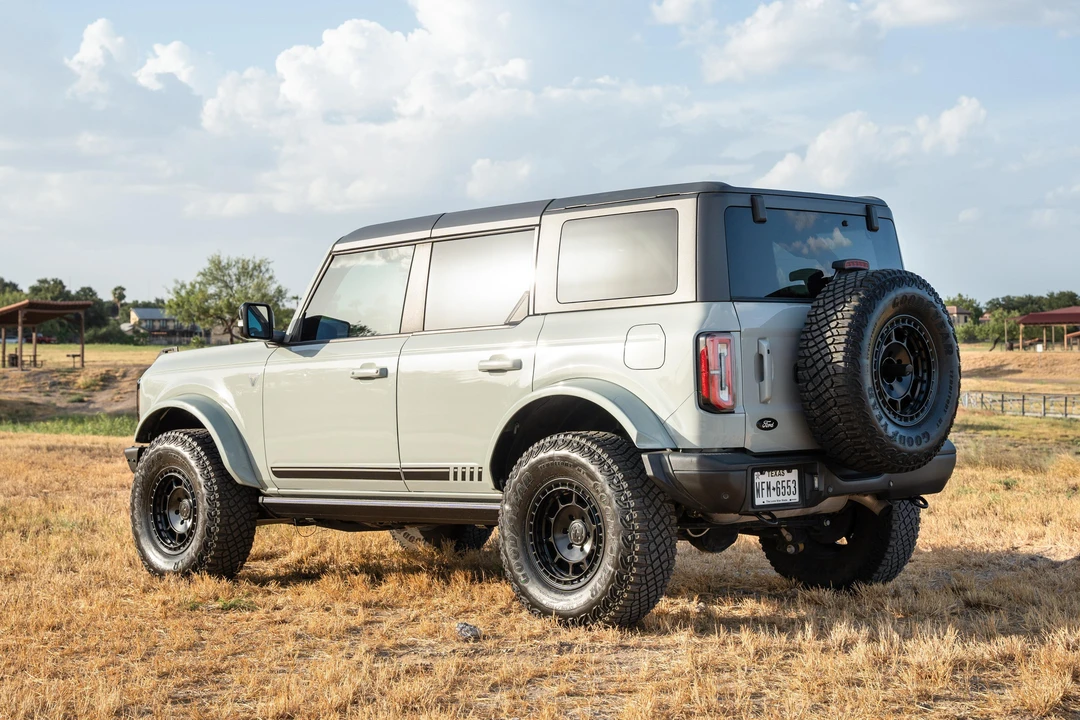 2021 Ford Bronco 6th Gen - Image 4 of 31