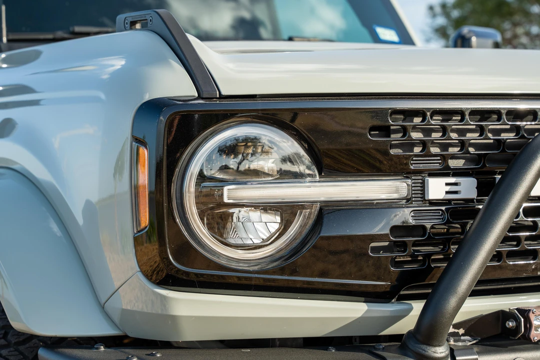 2021 Ford Bronco 6th Gen - Image 15 of 31