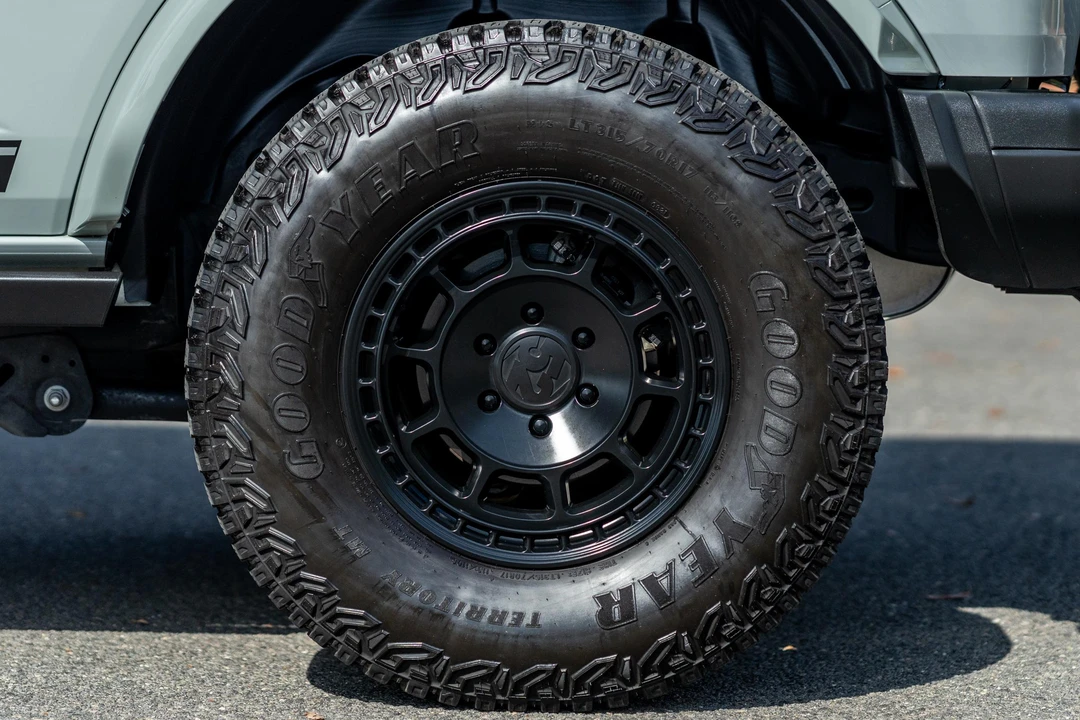 2021 Ford Bronco 6th Gen - Image 29 of 31