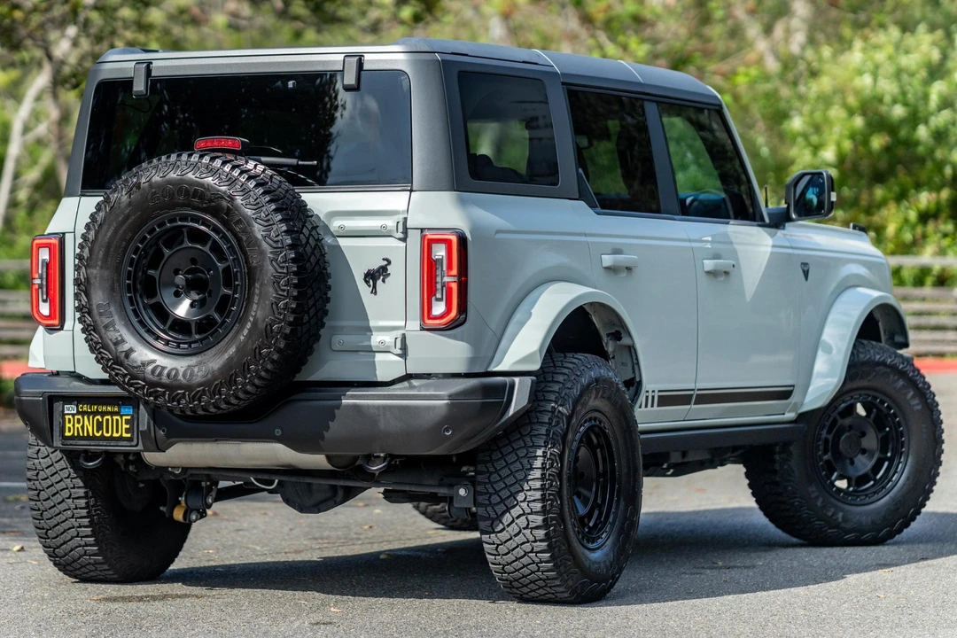 2021 Ford Bronco 6th Gen - Image 4 of 31