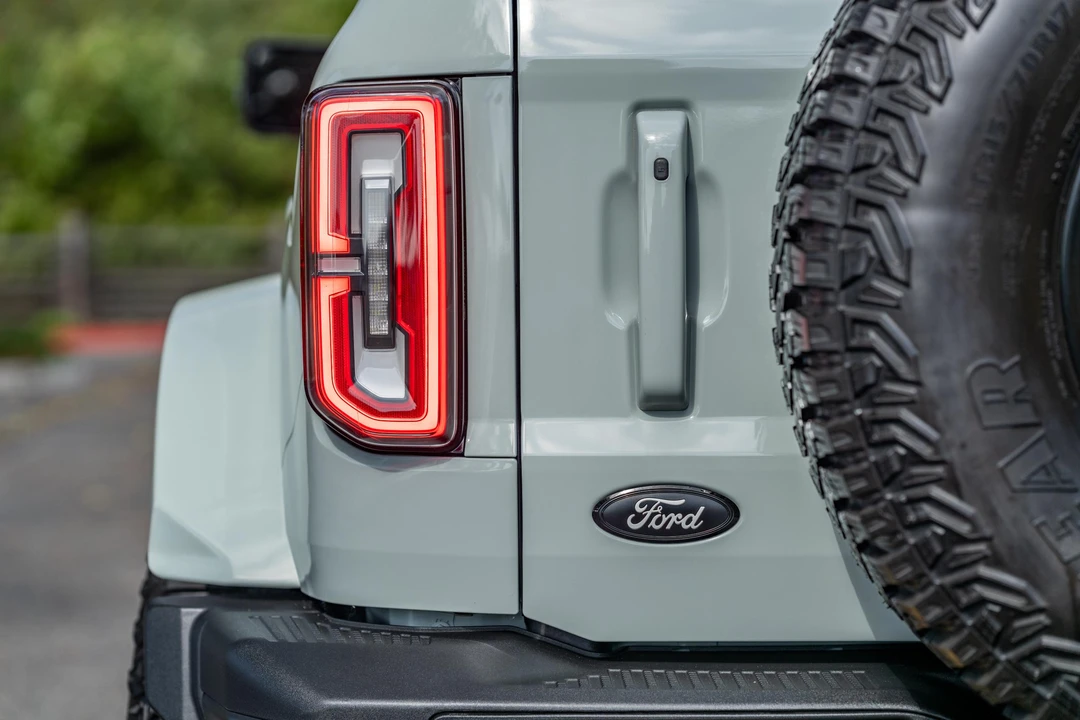 2021 Ford Bronco 6th Gen - Image 19 of 31