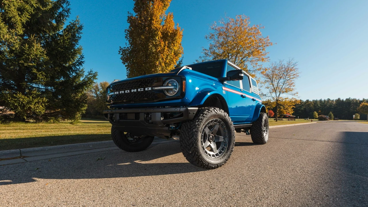 2021 Ford Bronco 6th Gen - Image 14 of 26