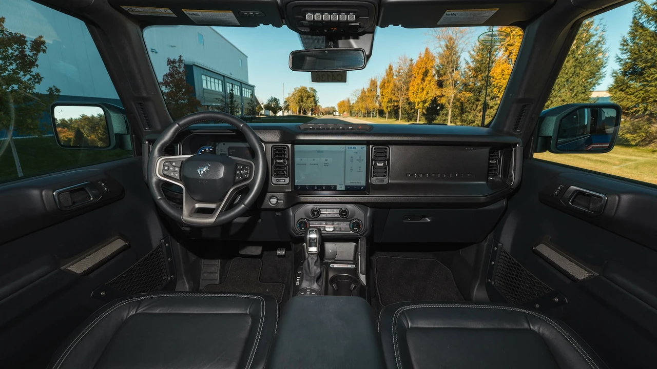 2021 Ford Bronco 6th Gen - Image 17 of 26