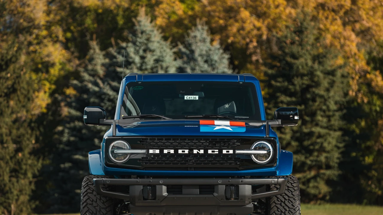 2021 Ford Bronco 6th Gen - Image 25 of 26