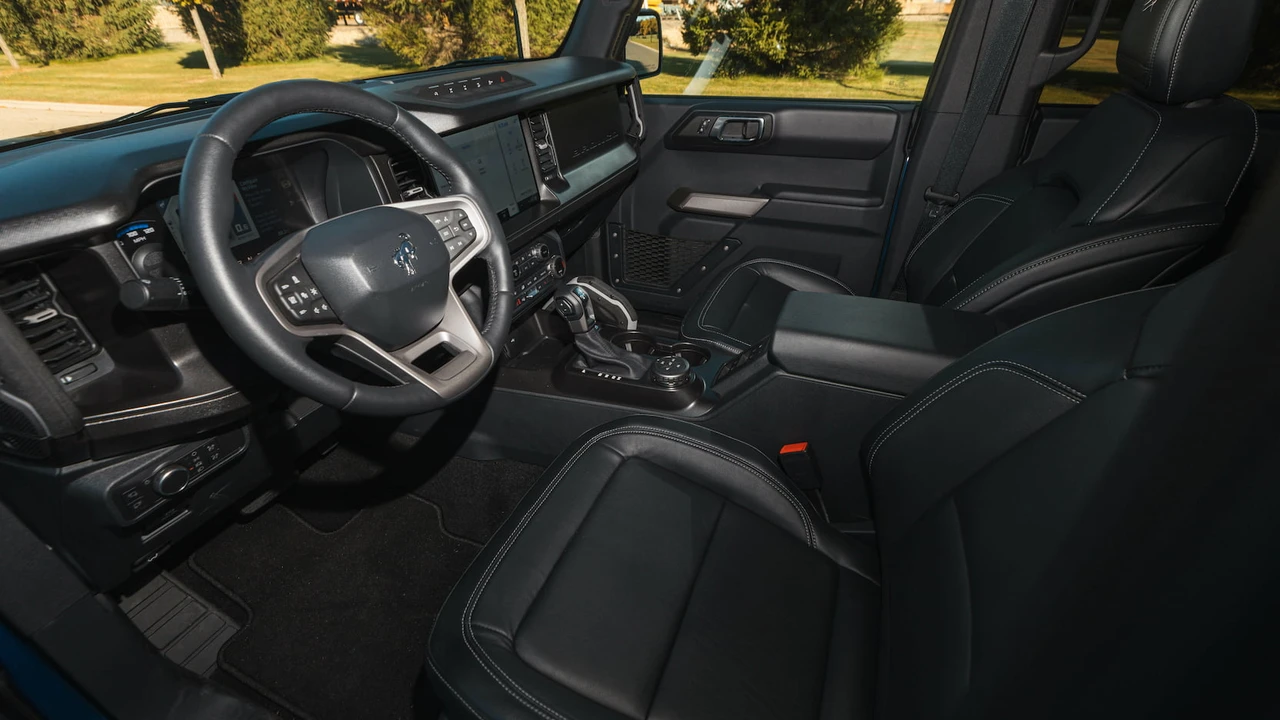 2021 Ford Bronco 6th Gen - Image 4 of 26