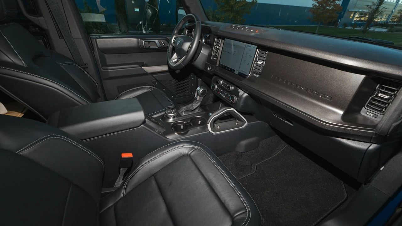 2021 Ford Bronco 6th Gen - Image 5 of 26