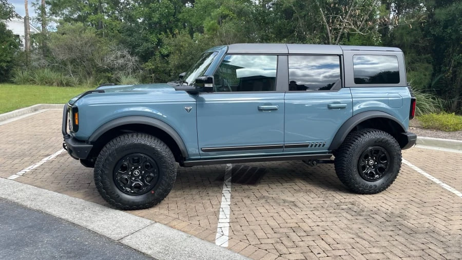 2021 Ford Bronco 6th Gen - Image 2 of 11