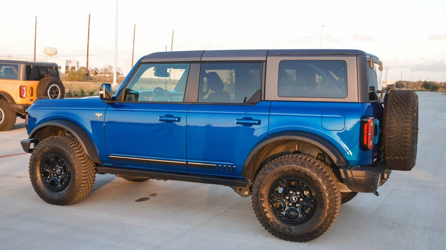 2021 Ford Bronco 6th Gen - Image 3 of 17