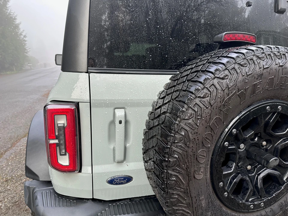 2021 Ford Bronco 6th Gen - Image 15 of 31