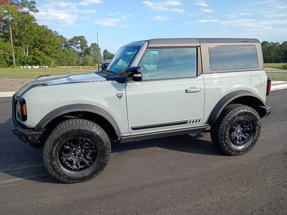 2021 Ford Bronco 6th Gen - Image 3 of 16
