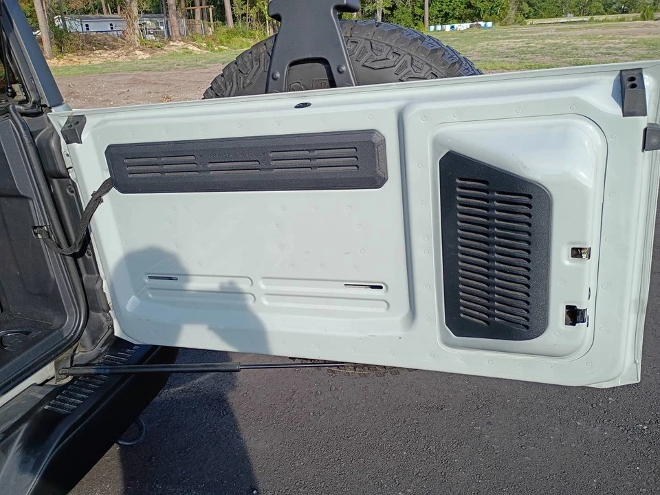 2021 Ford Bronco 6th Gen - Image 9 of 16