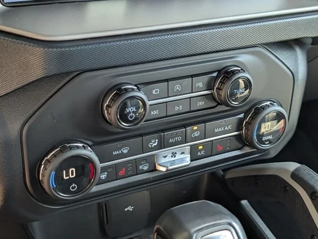 2021 Ford Bronco 6th Gen - Image 14 of 19