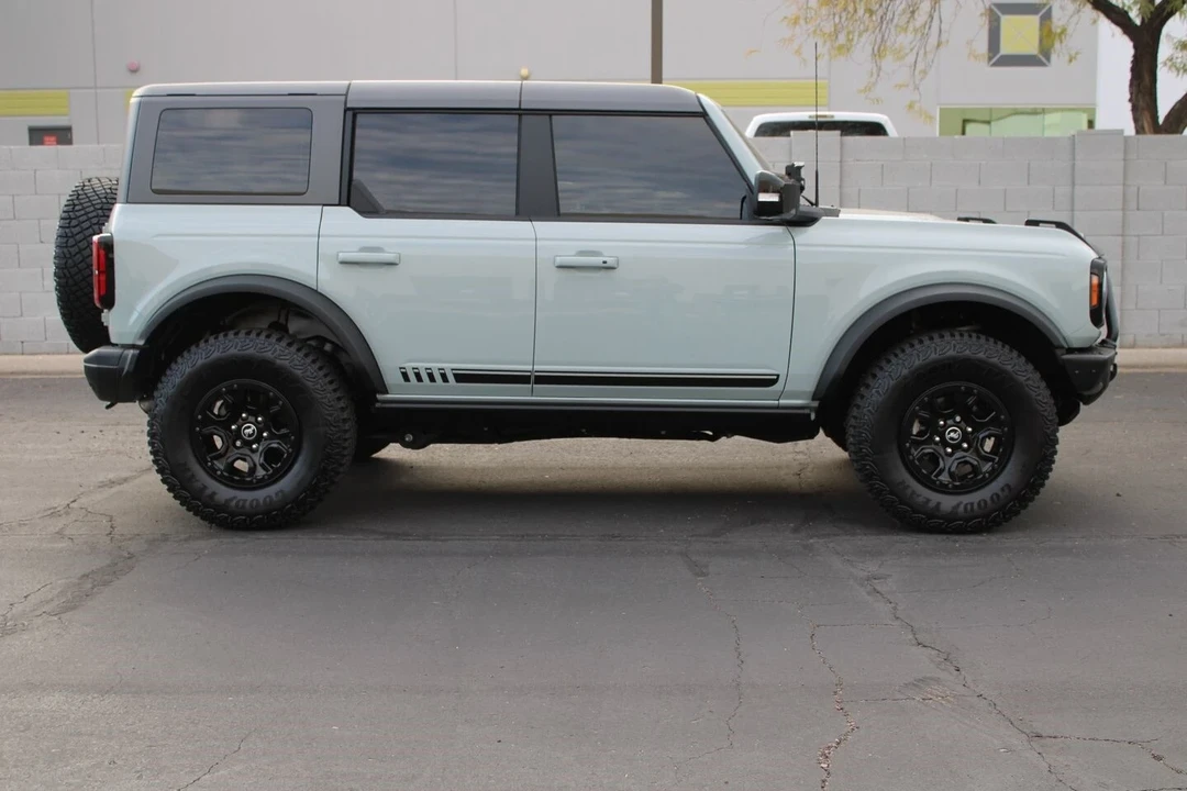 2021 Ford Bronco 6th Gen - Image 2 of 21