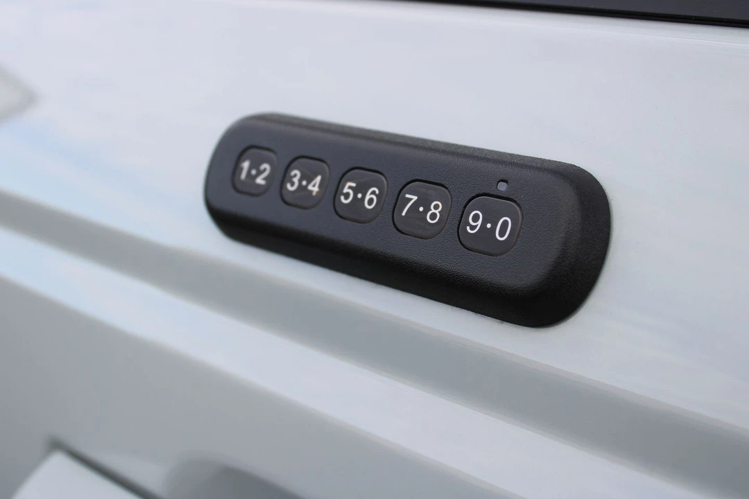 2021 Ford Bronco 6th Gen - Image 10 of 21