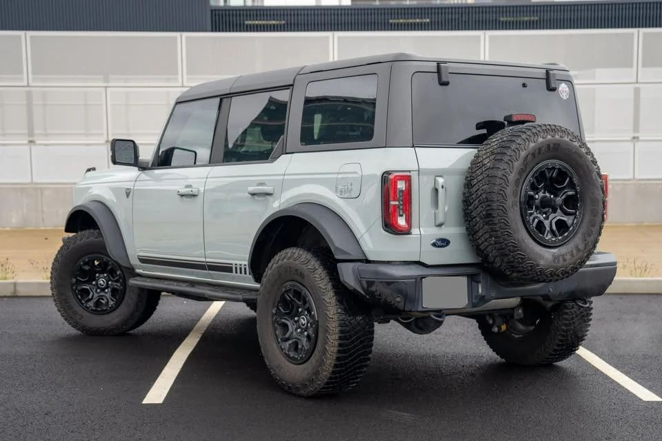 2021 Ford Bronco 6th Gen - Image 2 of 3