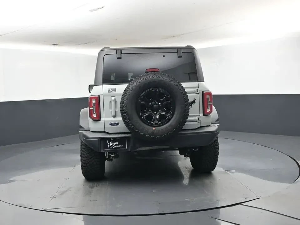 2021 Ford Bronco 6th Gen - Image 8 of 11