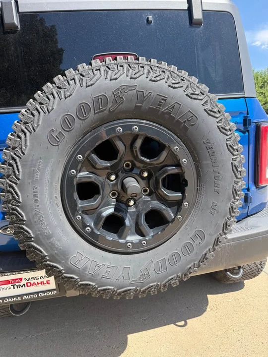 2021 Ford Bronco 6th Gen - Image 15 of 15