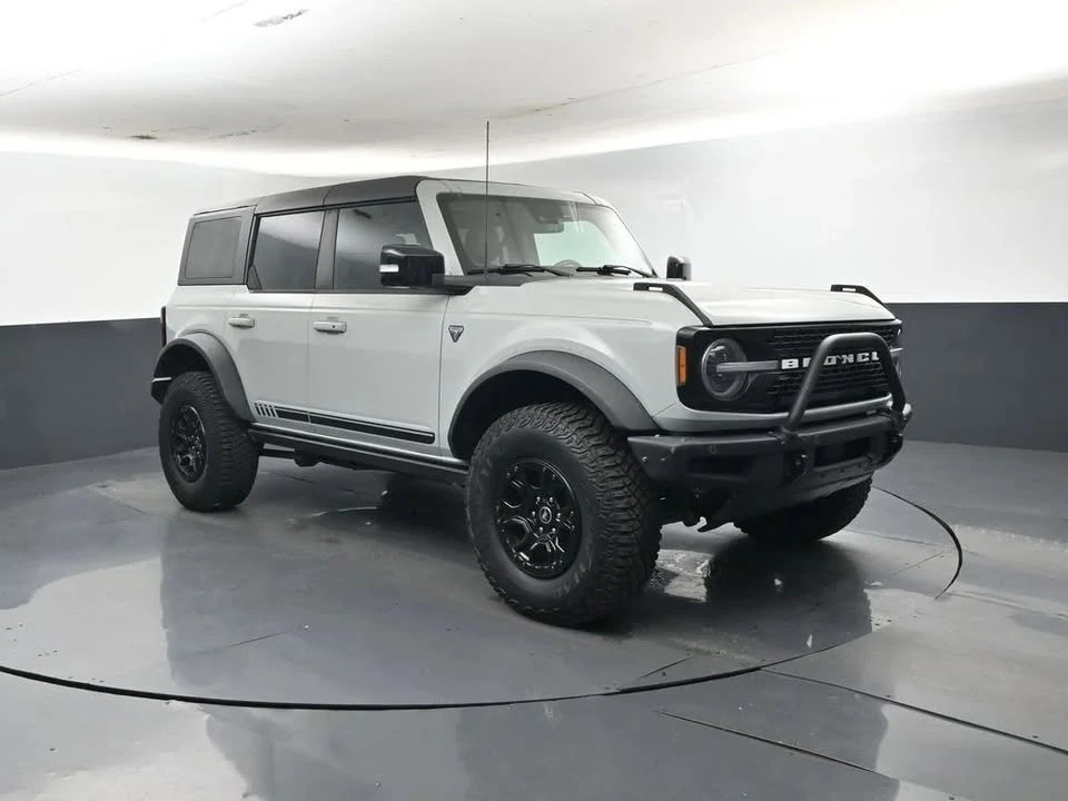 2021 Ford Bronco 6th Gen - Image 3 of 12