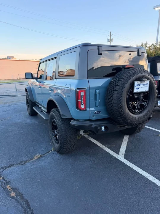 2021 Ford Bronco 6th Gen - Image 4 of 10