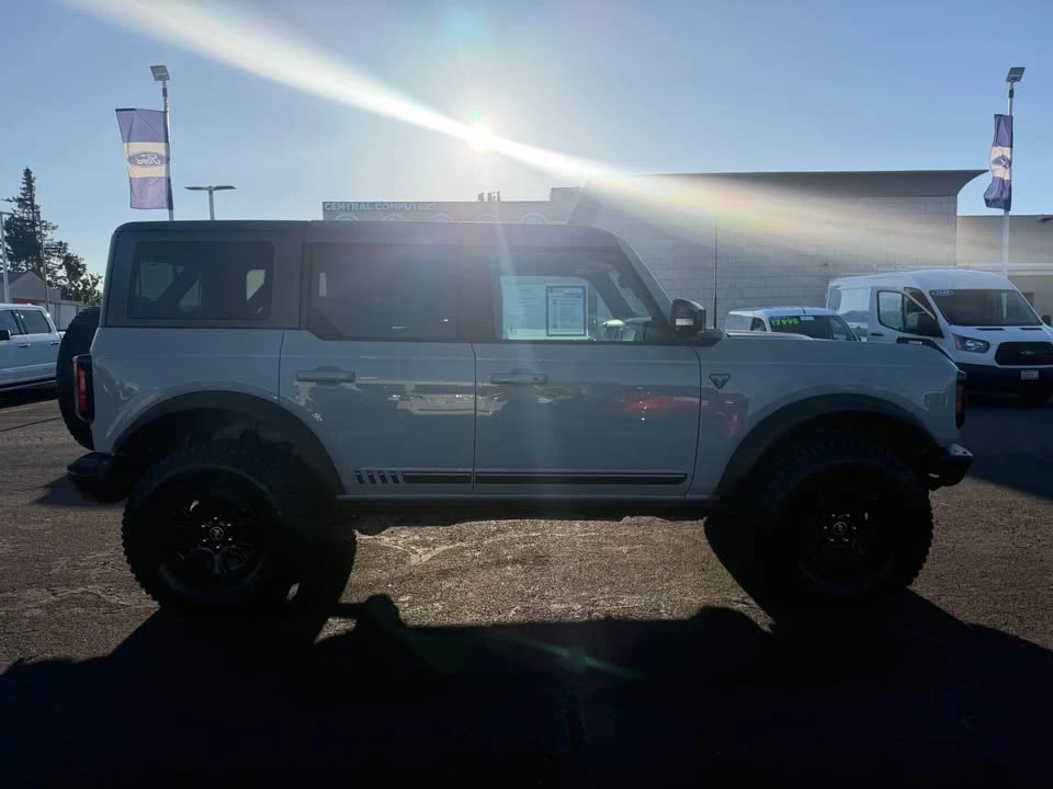 2021 Ford Bronco 6th Gen - Image 6 of 13