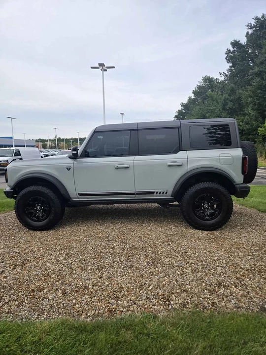 2021 Ford Bronco 6th Gen - Image 2 of 11