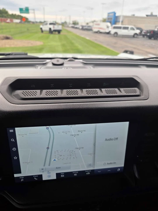 2021 Ford Bronco 6th Gen - Image 10 of 11