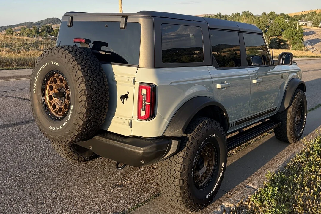 2021 Ford Bronco 6th Gen - Image 8 of 31