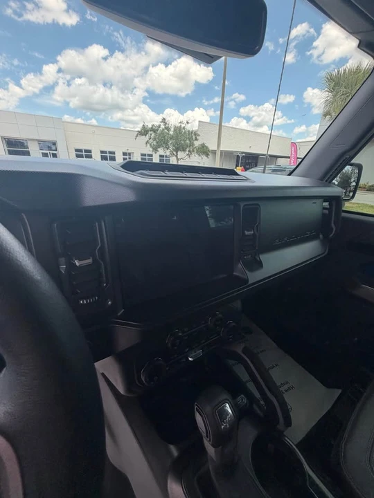 2021 Ford Bronco 6th Gen - Image 8 of 11