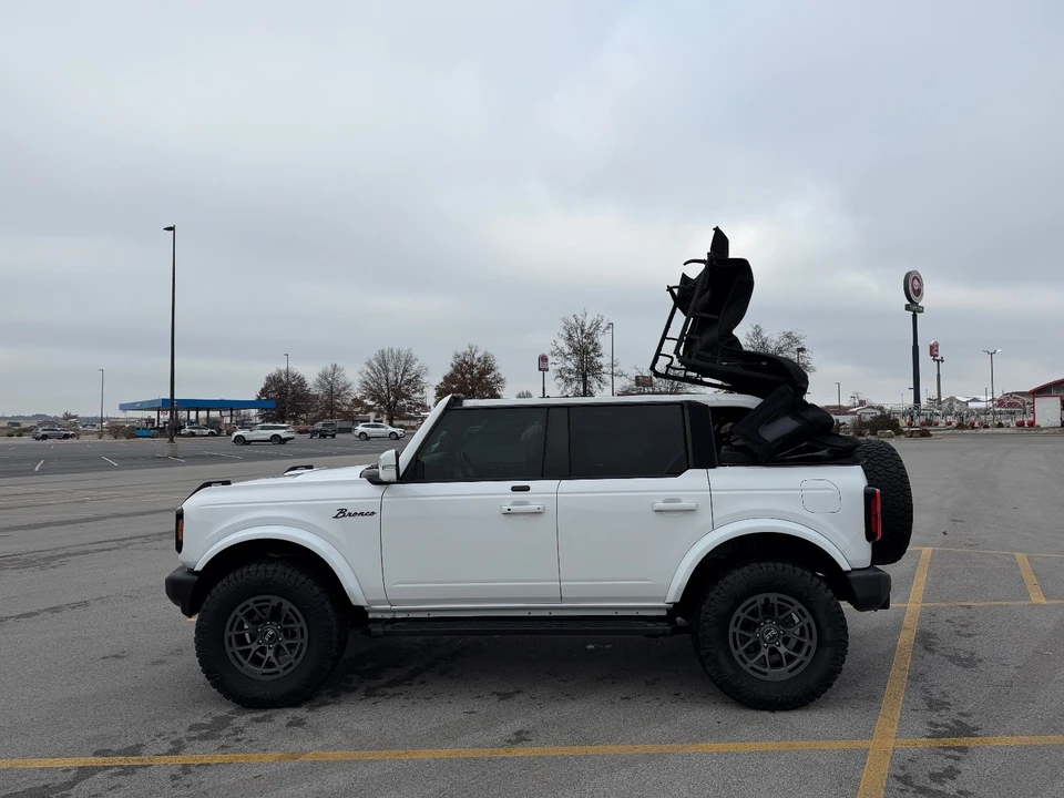 2021 Ford Bronco 6th Gen - Image 18 of 19