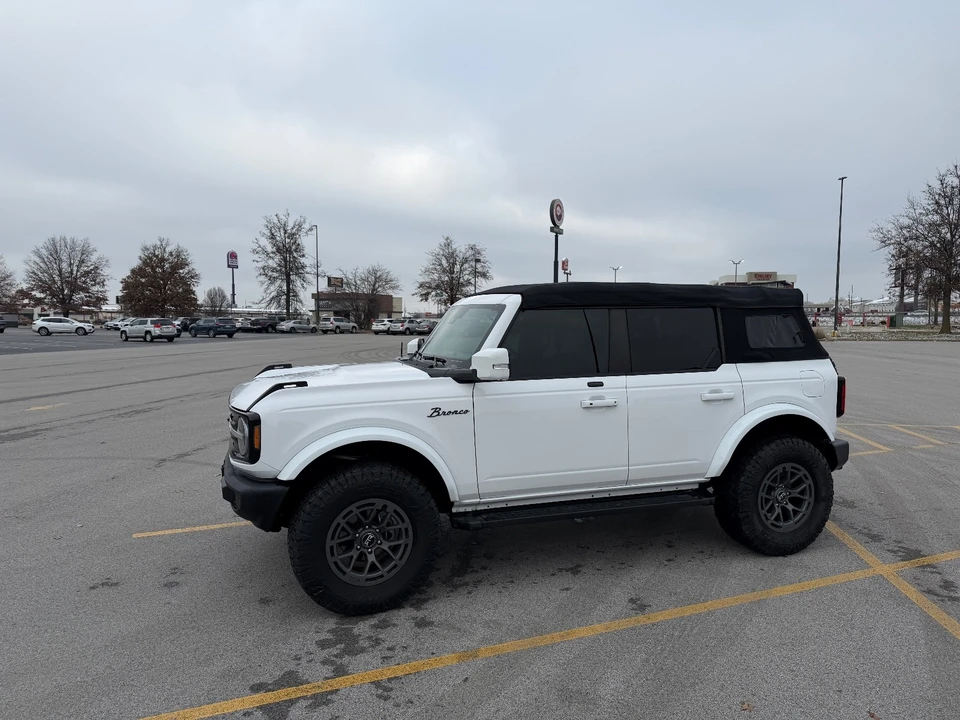 2021 Ford Bronco 6th Gen - Image 17 of 19