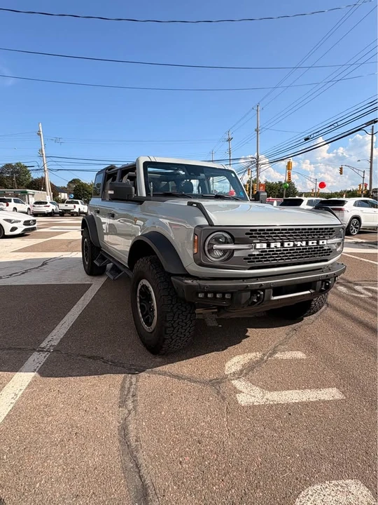 2021 Ford Bronco 6th Gen - Image 10 of 10