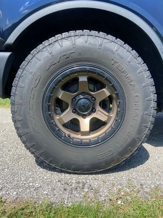2021 Ford Bronco 6th Gen - Image 9 of 12