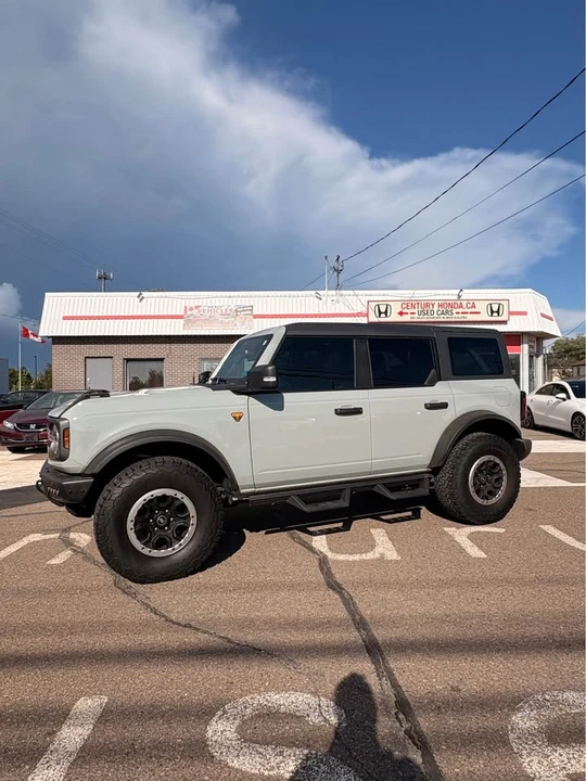 2021 Ford Bronco 6th Gen - Image 2 of 10