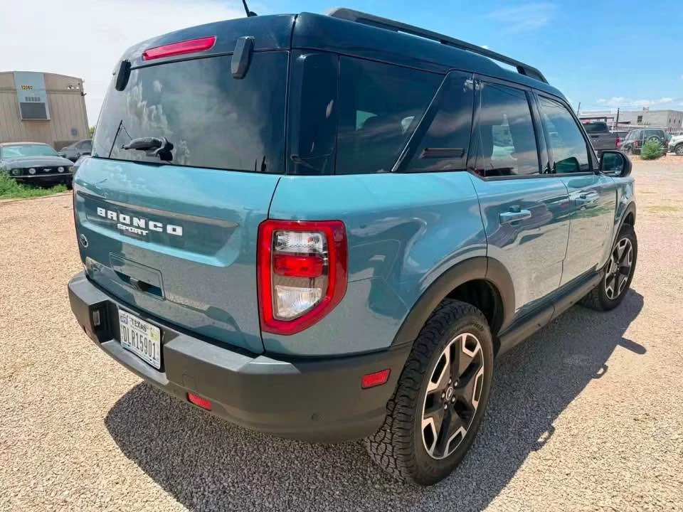 2021 Ford Bronco 6th Gen - Image 8 of 17