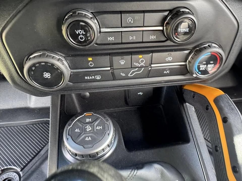 2021 Ford Bronco 6th Gen - Image 14 of 20