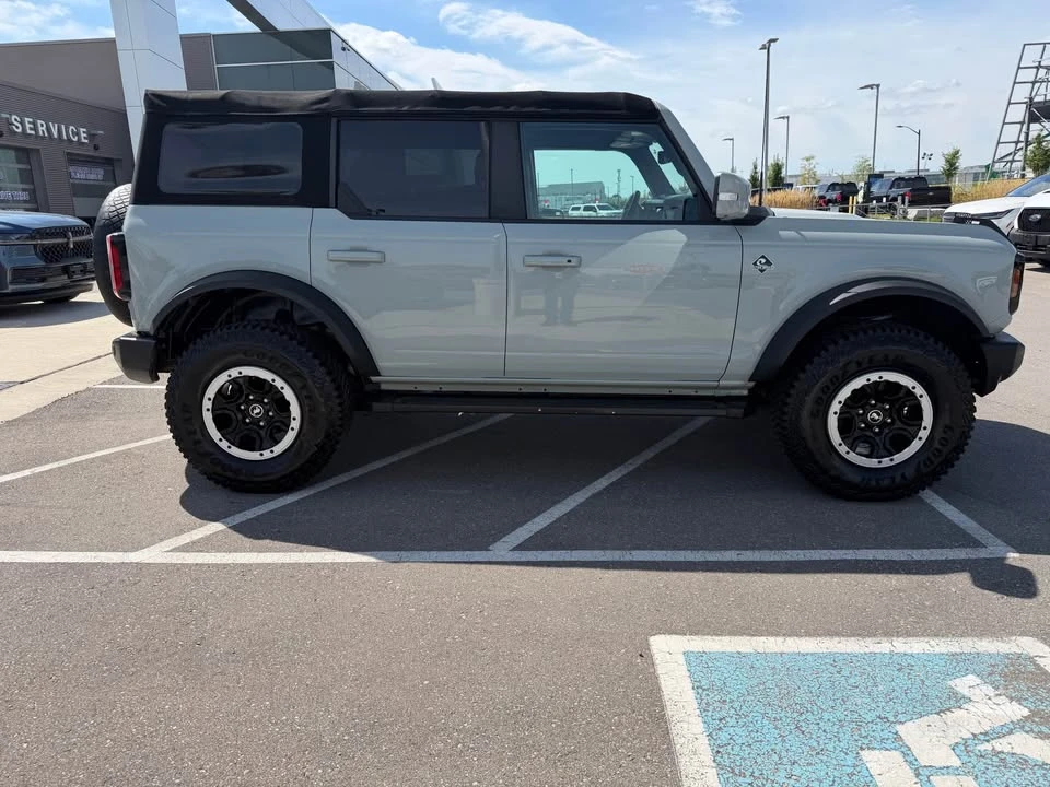 2021 Ford Bronco 6th Gen - Image 4 of 15