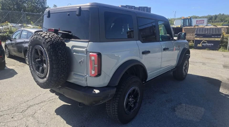 2021 Ford Bronco 6th Gen - Image 2 of 10