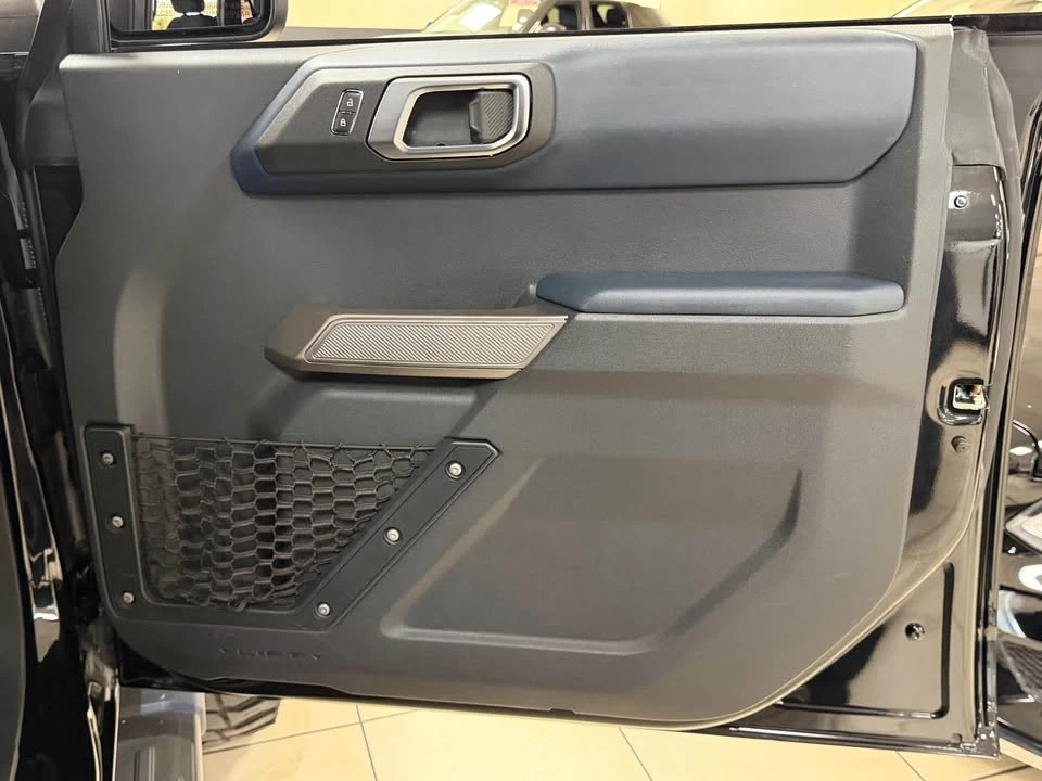 2021 Ford Bronco 6th Gen - Image 6 of 11