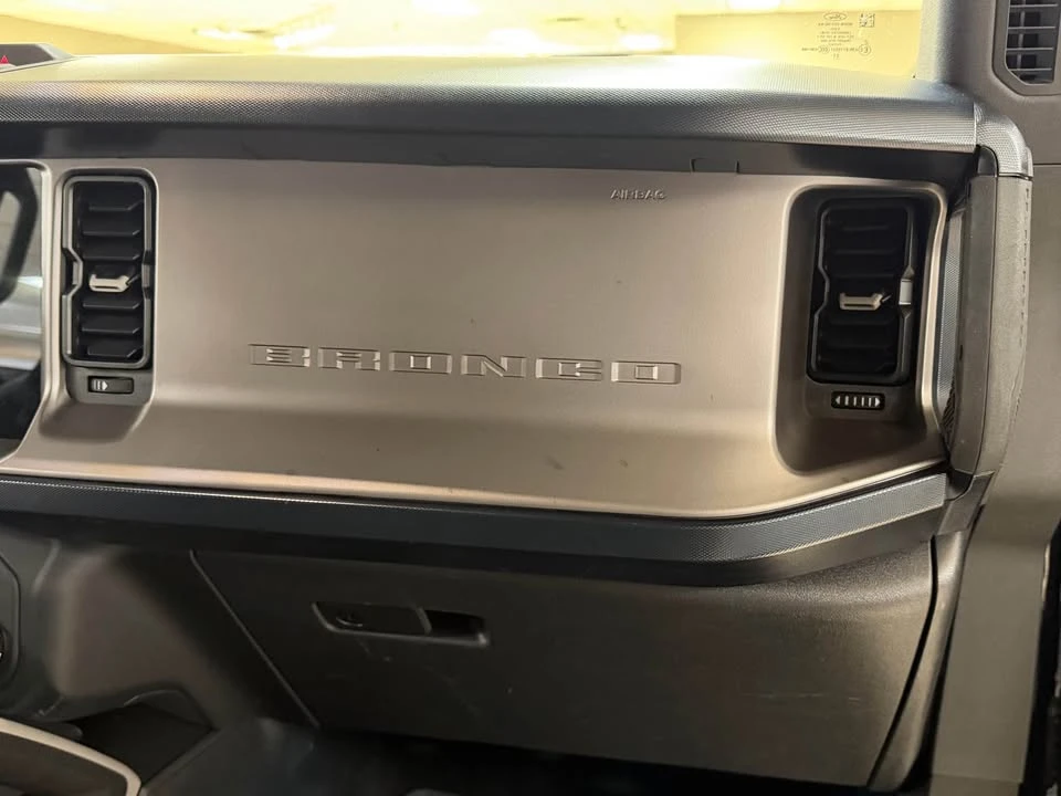 2021 Ford Bronco 6th Gen - Image 8 of 11