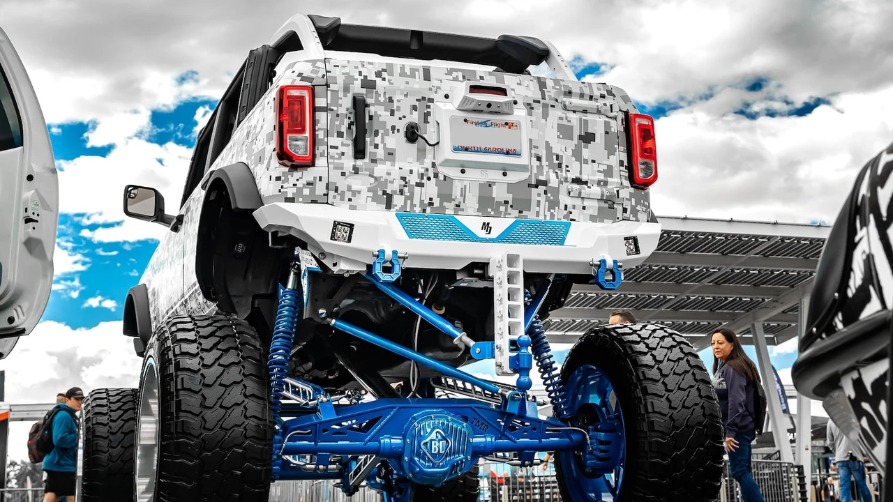 2021 Ford Bronco 6th Gen - Image 2 of 21