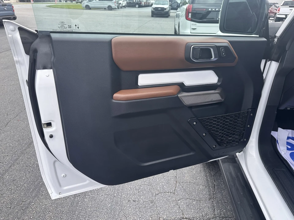 2021 Ford Bronco 6th Gen - Image 9 of 29