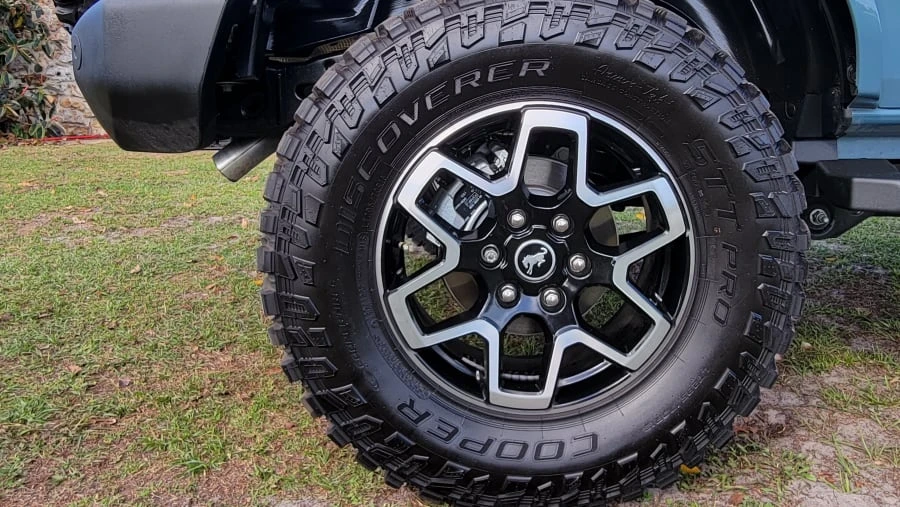 2021 Ford Bronco 6th Gen - Image 14 of 31