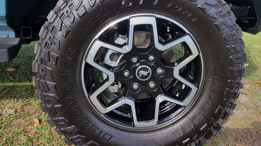 2021 Ford Bronco 6th Gen - Image 16 of 31